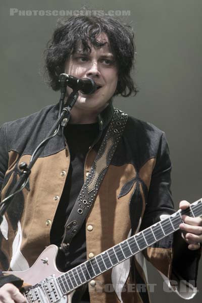 THE RACONTEURS - 2008-08-29 - SAINT CLOUD - Domaine National - Grande Scene - John Anthony Gillis [Jack White]